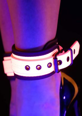 Поножі, що світяться в темряві Taboom Ankle Cuffs, рожеві TB17201 фото